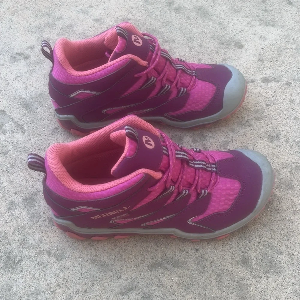 Merrell core Chameleon 7 Access  Mid Waterproof Girls Pink Hiking Boot Size 3.5